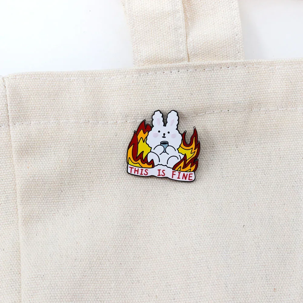 هذا هو شارة جيدة حرق الأرنب شرب المينا دبوس لطيف الحيوان لهب ملهمة بروش الجدة متعة على ظهره الزخرفية #1