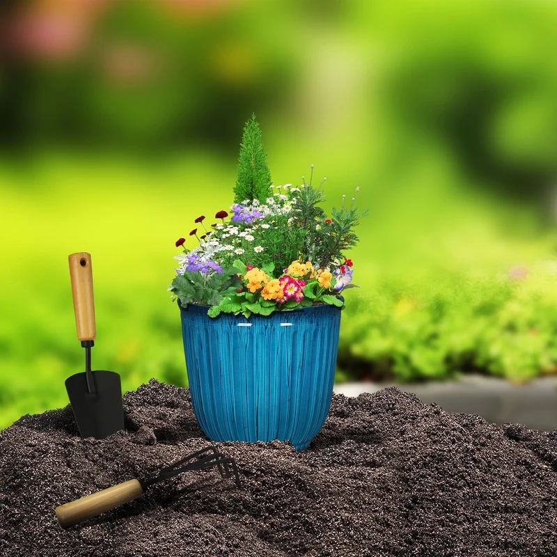 Recycled Round Garden Planter 3