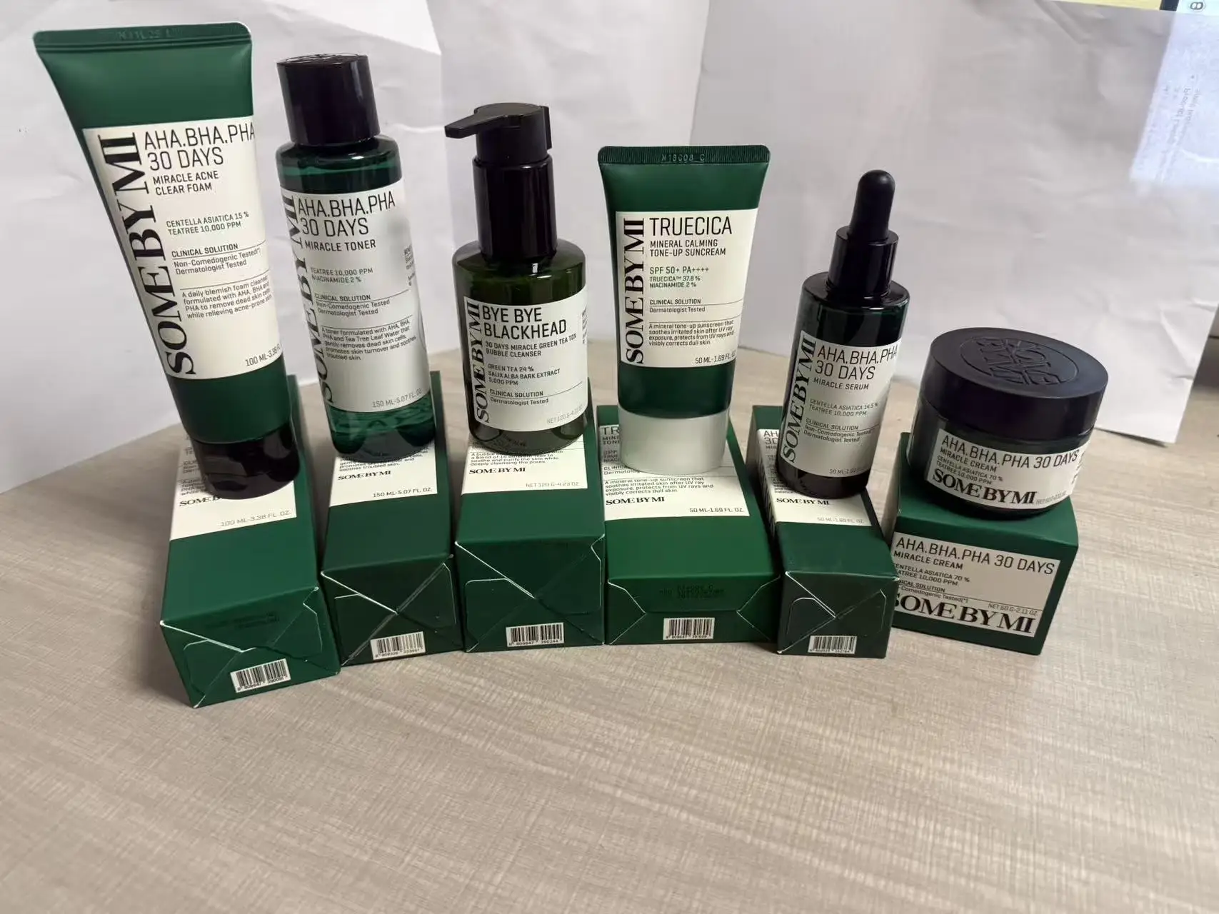 

Южная Корея SOMEBYMI Sabre Honey Tea Tree Three Acid Essence 50 мл подходит для контроля жирности чувствительной кожи от прыщей