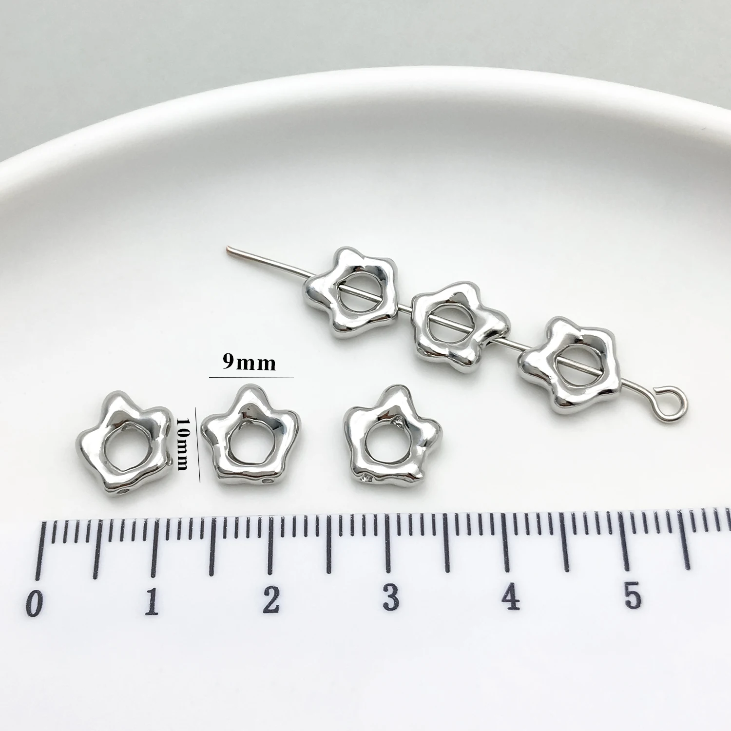 10pcs 9×10mm Copper-Plated Alien Small Flower Charms Hollow Ring Of Bead Spacer,Suitable For DIY Bracelets Jewelry Accessories - view 4
