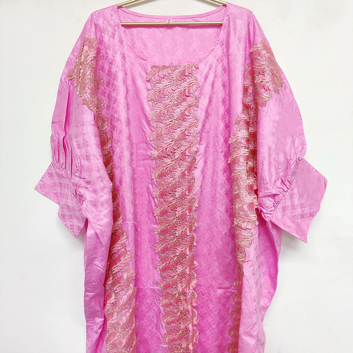 

Розовое африканское платье Boubou Bazin Riche Dashiki, свадебное платье невесты, традиционное Нигерия Мали, разные размеры, Дашики с лентой, гипюровое платье