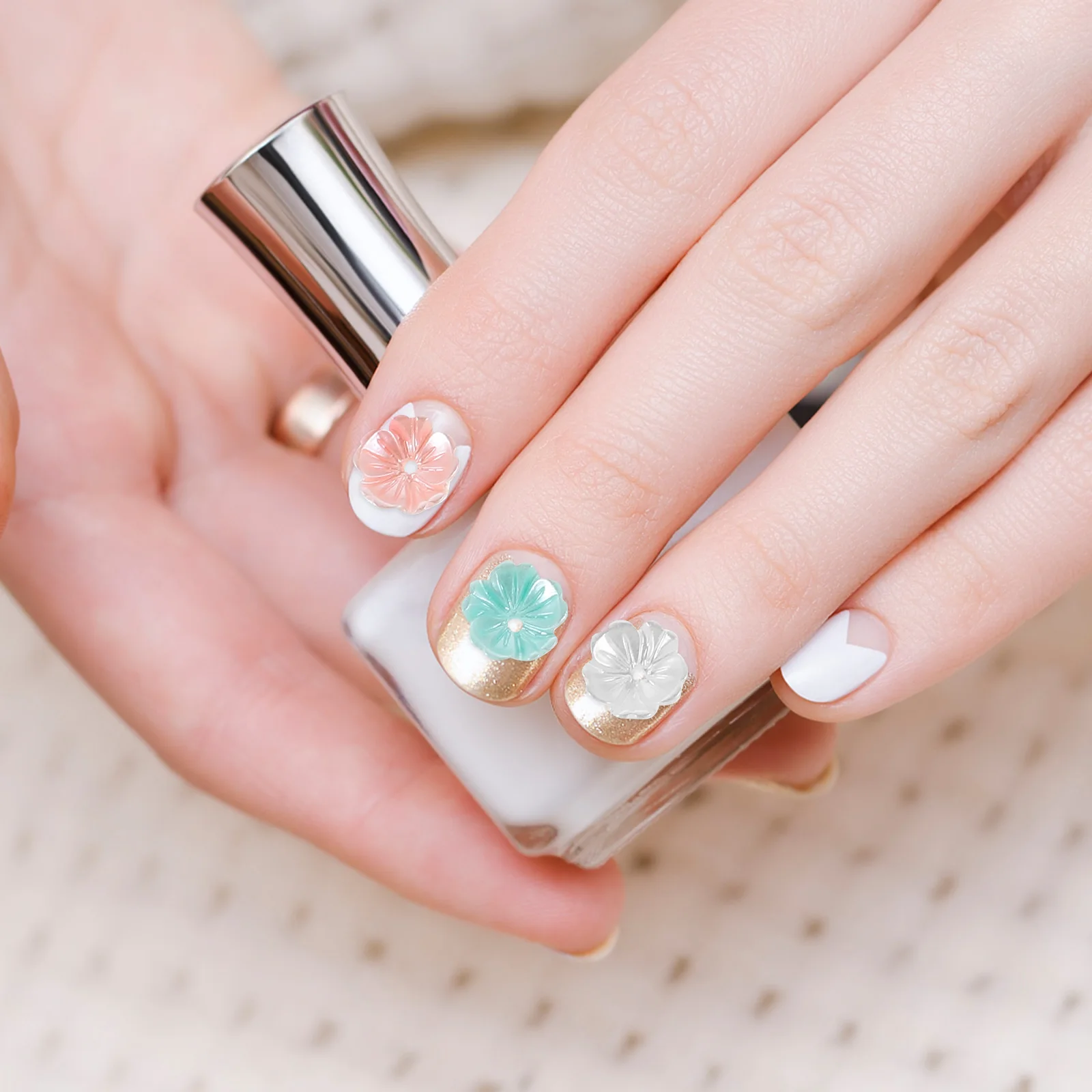

100 Pcs Five-petal Nail Art Decoration Fingernail Embellishments Earrings Accessories Spacer Caps for Crafts Resin Scrapbooking