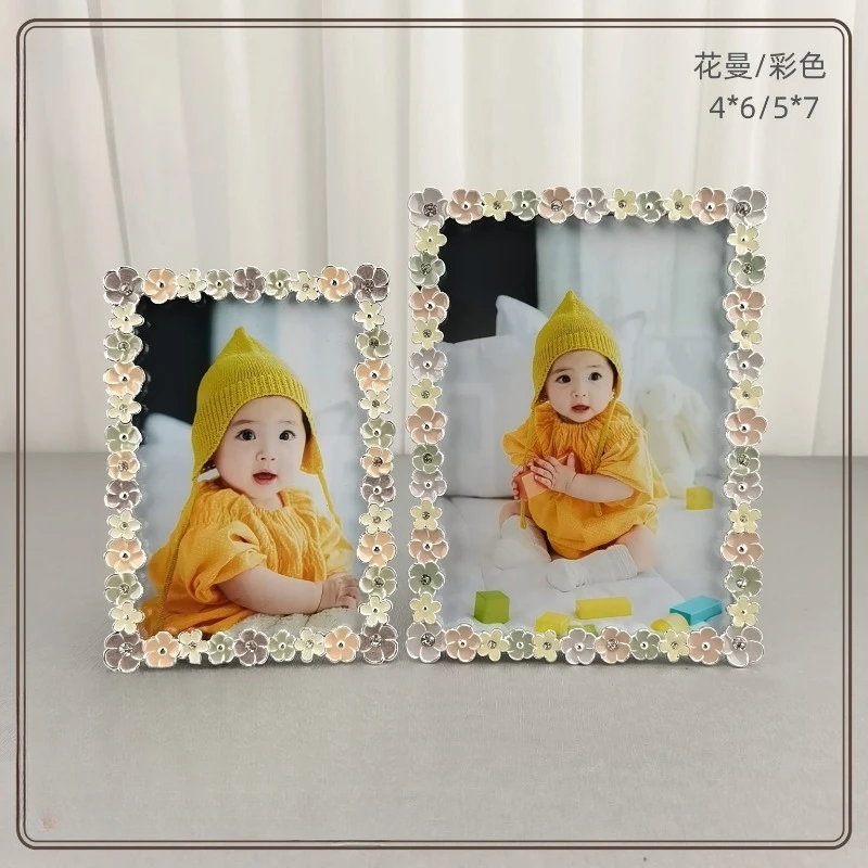 Simple zinc alloy photo frame manufacturer wholesales 6-inch 7-inch colored white children's wedding photo decorations