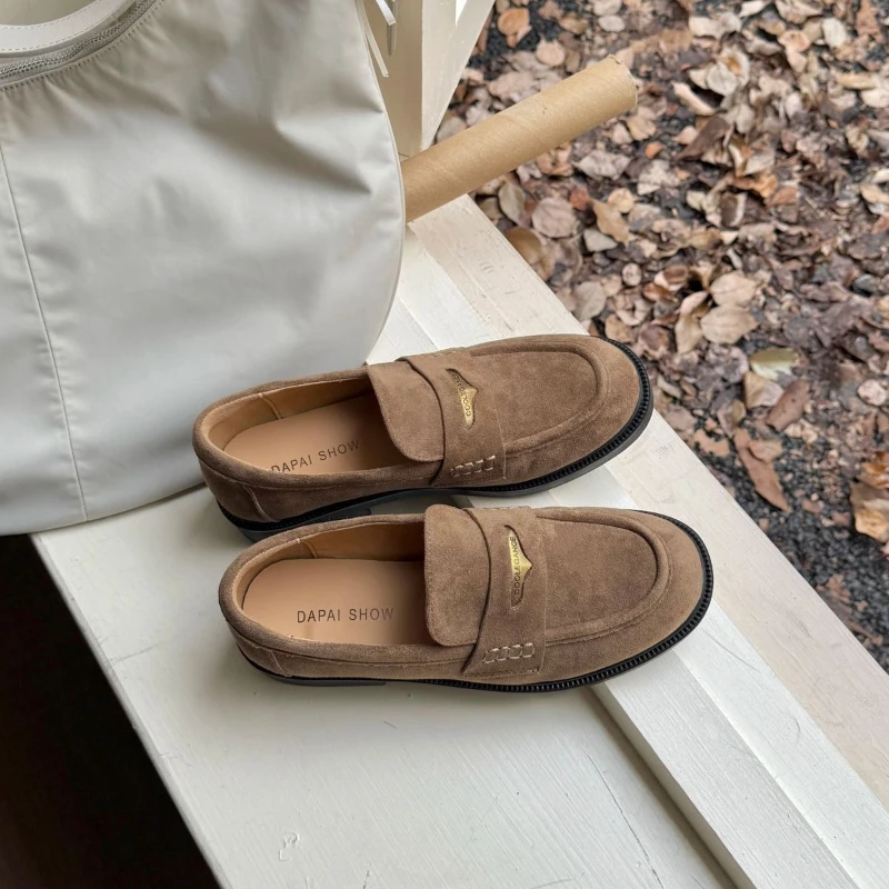 

Genuine Leather Women's Comfortable Round ToeFlats Medium Heel Thi Heel Heightening Small Leather Women's Fashion Casual Shoes