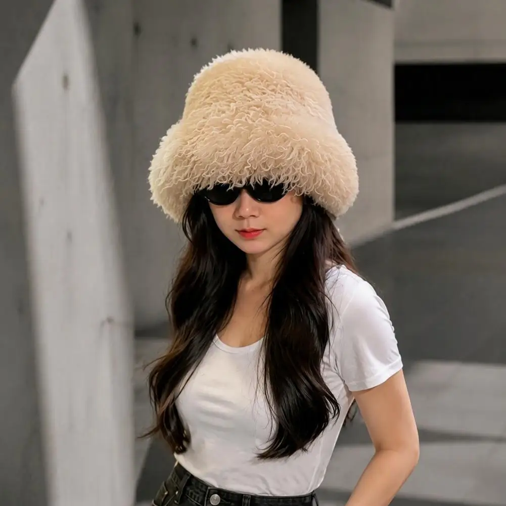 Fashionable Streetwear Headwear Women’s Curly Plush Bucket Hat Fuzzy Winter Scarf Set Soft Fluffy Warm Headwear for Weather