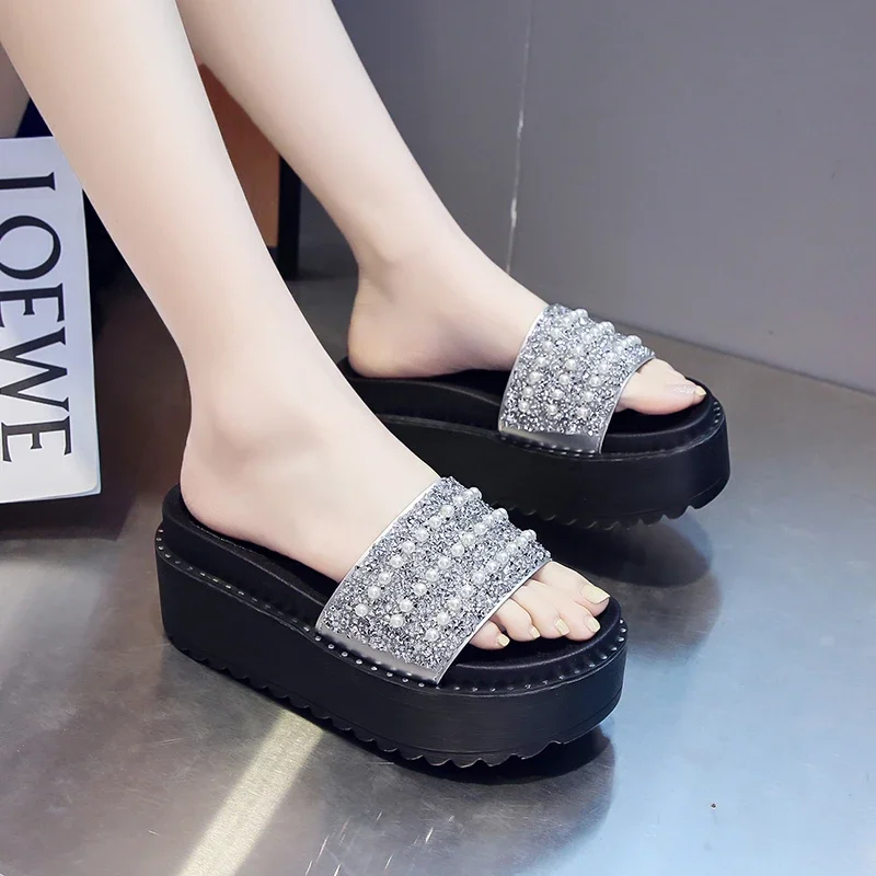 2022 Women\'s Thick Sole Rhinestone Slippers New Summer Ladies Rubber Beaded Slippers Glitter High Heels Shoes for Women