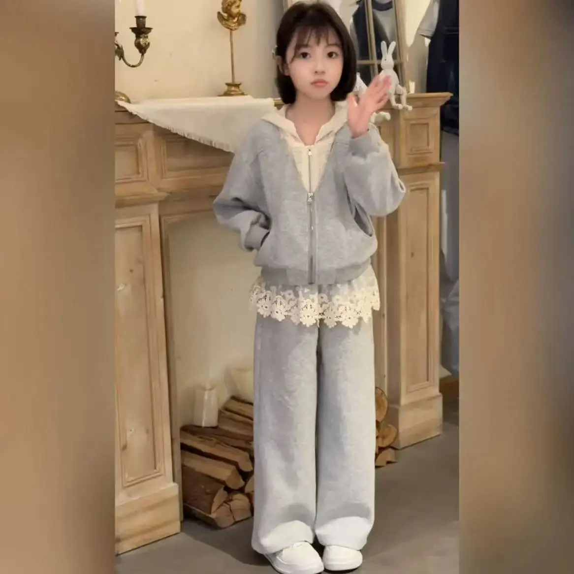 طقم ملابس ربيعية للفتيات مكون من قطعتين جاكيت بقلنسوة مزين بالدانتيل على الطراز الكوري ملابس أطفال غير رسمية ملابس ربيعية يومية #2