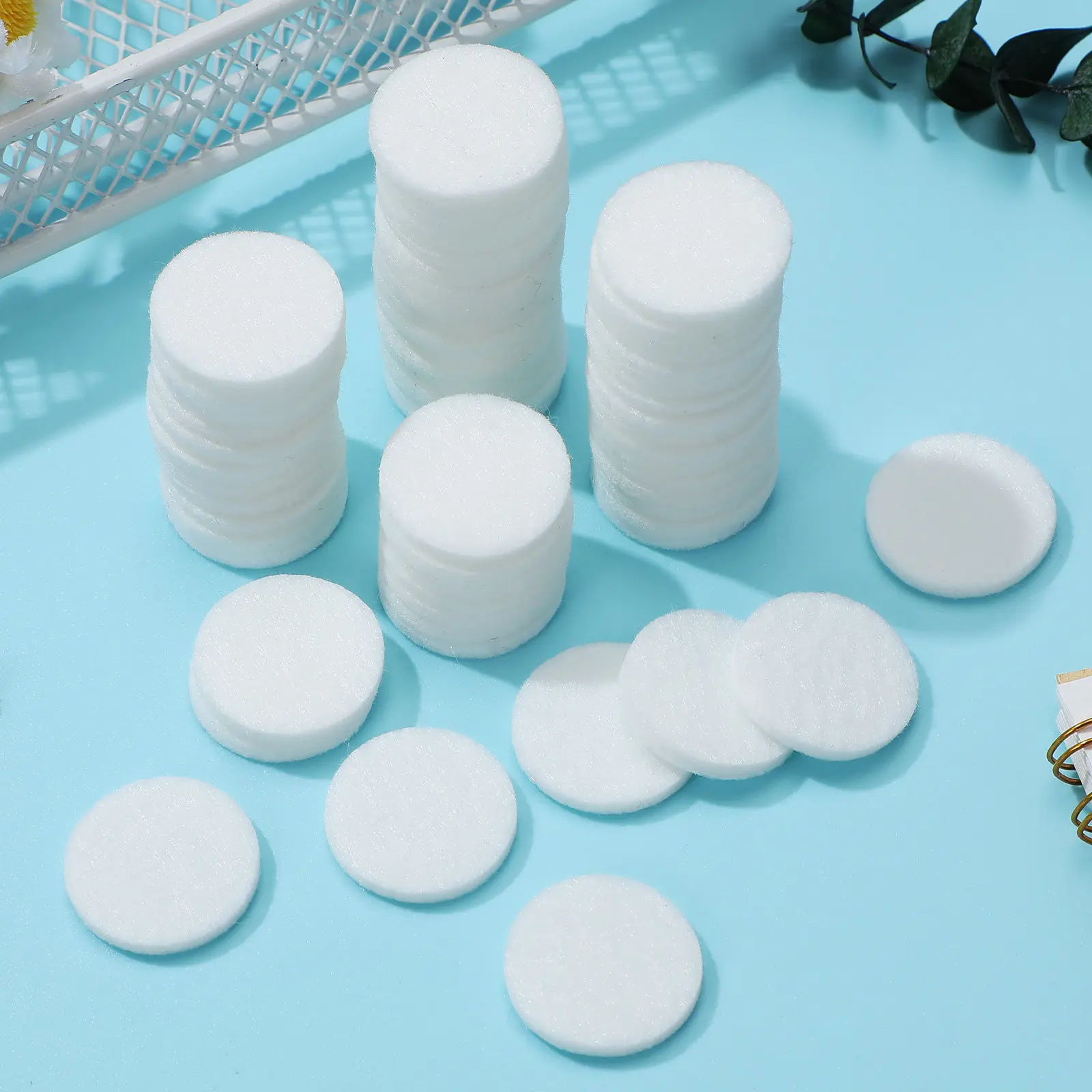 

Aroma Essence Diffuser Pads 100pcs Cotton Replacement for Oil Locket Necklaces Aromatherapy Air Freshener Car Home Interior