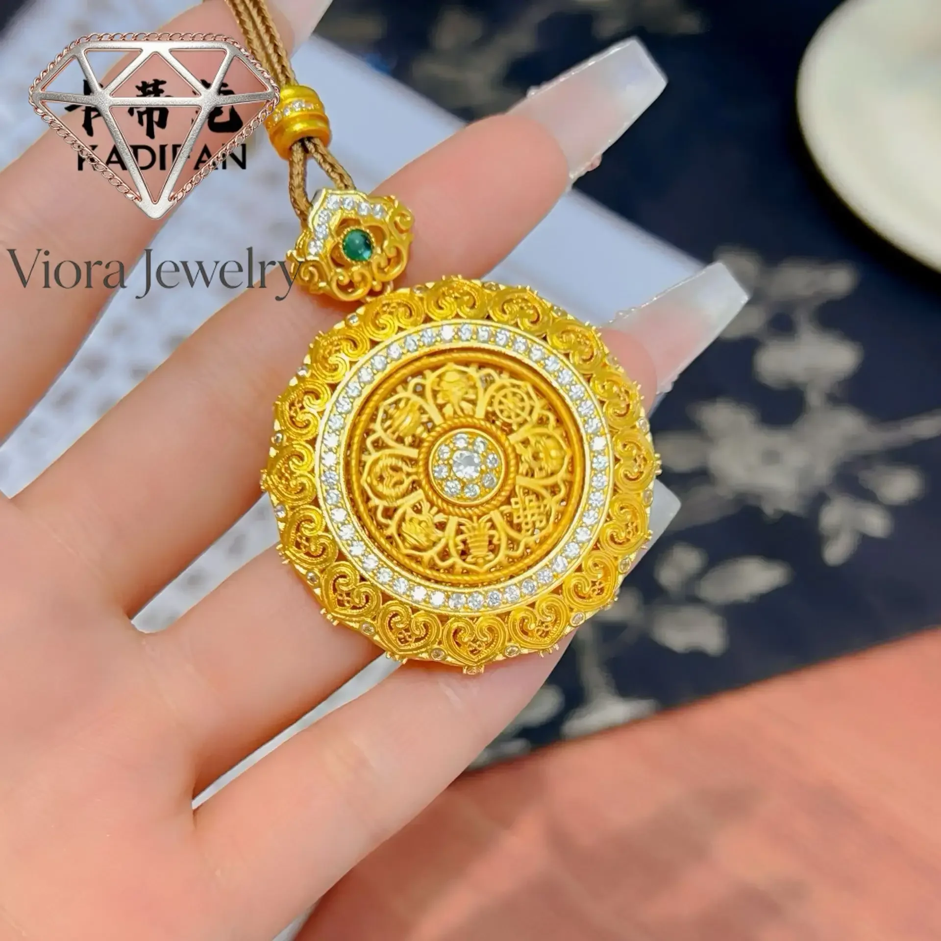 Viora Jewelry Gold shop 24K real gold rotatable Ruyi compass pendant au999 pure gold dot diamond rotating eight treasure compass