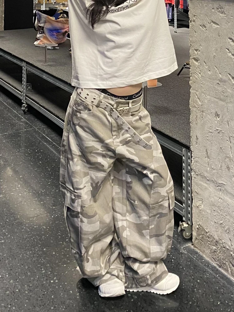 Amerykańskie jeansy retro z szerokimi nogawkami w kamuflażu, damskie, luźny krój, casualowe, z wysokim stanem, rozszerzane spodnie, jesienny design, efekt wyszczuplający.