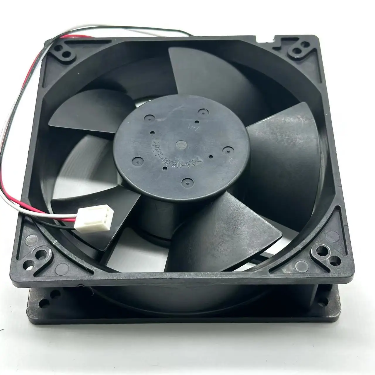 NMB-MAT 5015KL-05W-B39 E00 DC 24V 0.74A 127x127x38mm 3-Wire Server Cooling Fan