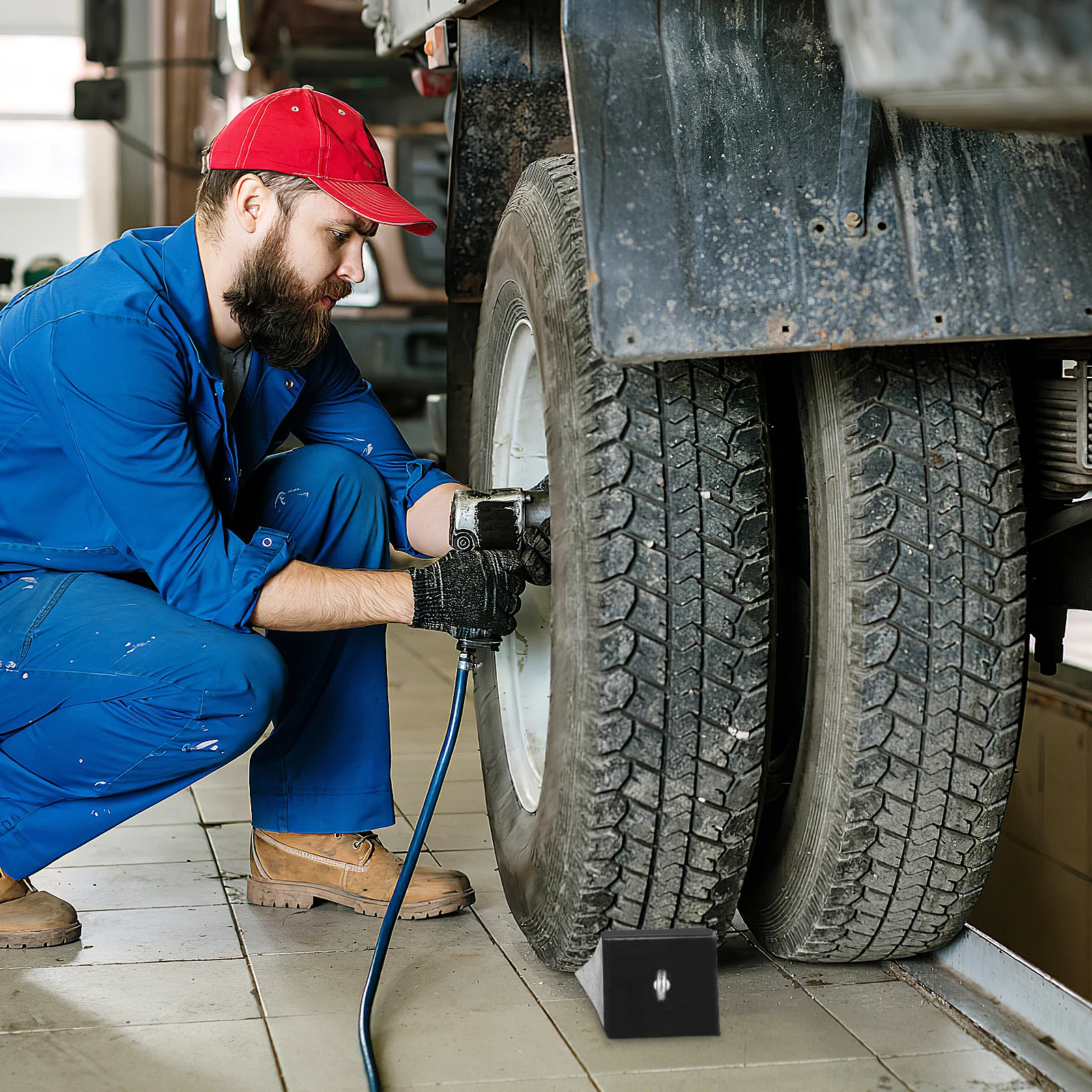 

2pcs Rubber Wheel Chocks Heavy Duty Tire Stoppers For Garage Trailer Camper Car Motorcycle Nonslip Tire Blocks Reliable