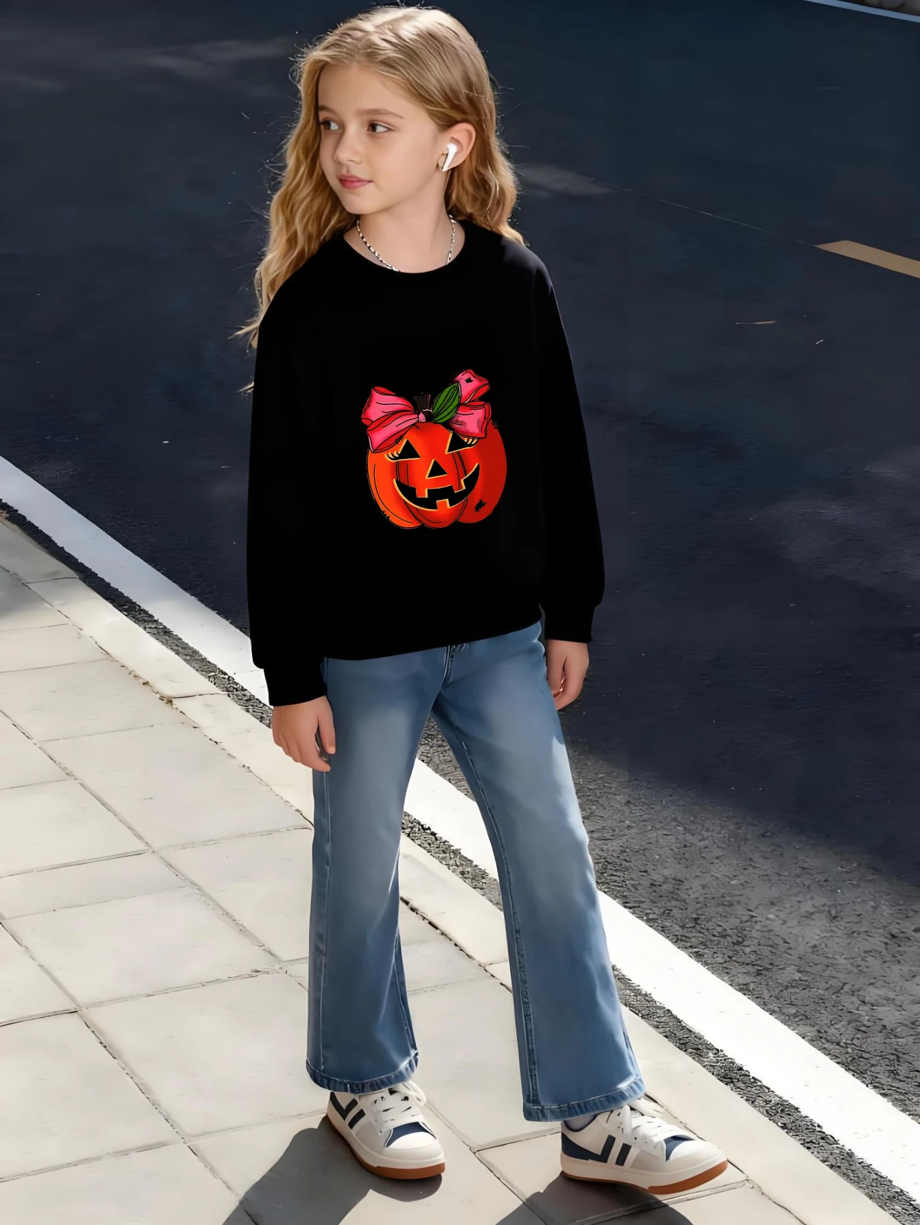 سويت شيرت للأطفال برقبة دائرية على شكل يقطين الهالوين مع فيونكة وردية ونص إيما بلوفر أبيض لملابس عطلة الخريف