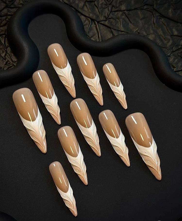 

C + Hot Coffee, Manicure Wearing Manicure Maillard Three-dimensional French Handmade Brown Nail Piece