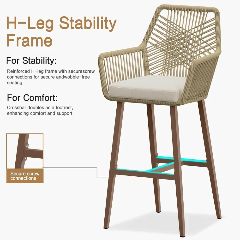 Zestaw 2 stołków barowych o wysokości blatu, krzesła rattanowe na patio z zakrzywionym oparciem, aluminiowa rama, styl boho z miękkim siedziskiem.