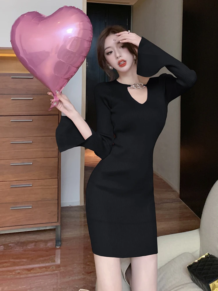 Women Elegant Sexy Chain V-neck Bodycon Knitted Dress Skinny Stretc Long Bell Sleeve Slimming Inner Base Short Dresses 2022 New