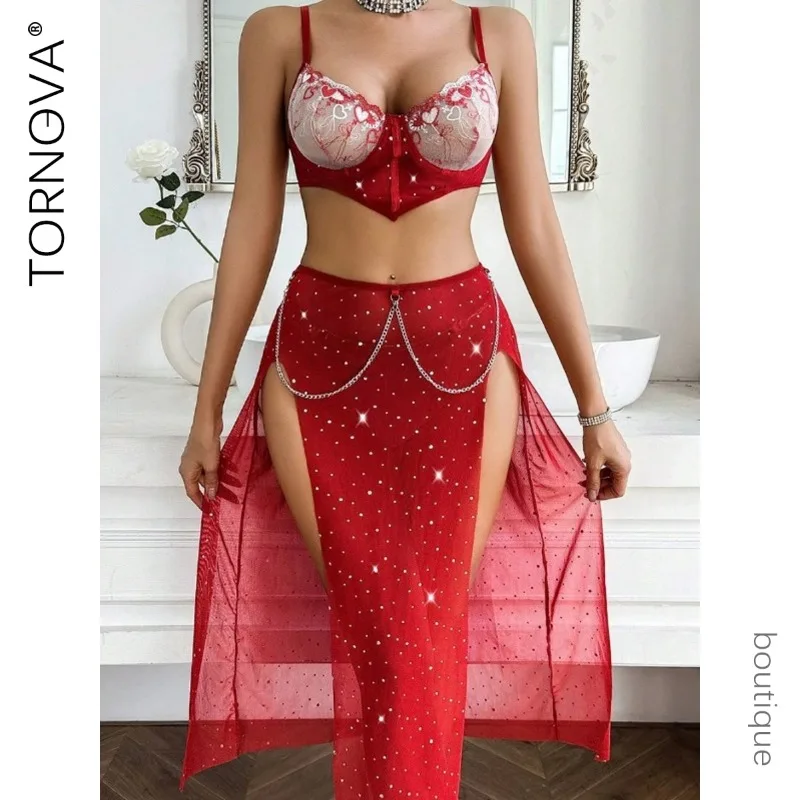 

Sexy Embroidery Underwear 3-piece Set for Women Chain Patchwork Slit Skirt Suit Plunge Exposed Navel Sexy Lingerie Pajamas Suit