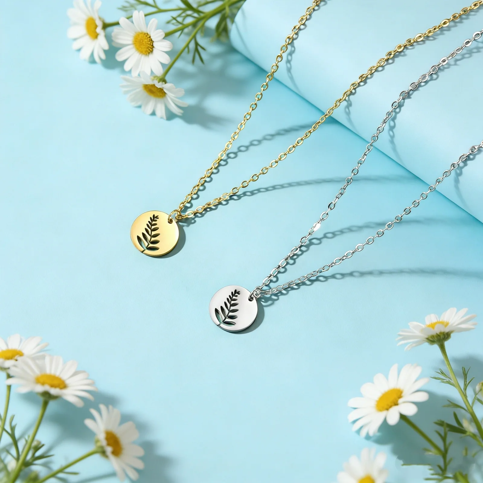 Hohles Herzblatt Sakura Sonnenhund Sieben-Röhren-Anhänger Edelstahl-Halskette Damen Mode-Charm Geburtstagsgeschenk Schmuck