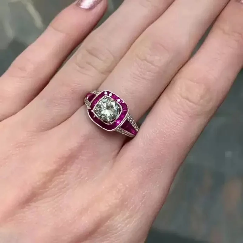Huitan Vintage Red CZ Pierścionki dla kobiet Prosty i elegancki design Retro Party Wspaniałe pierścionki damskie Prezent rocznicowy Nowa biżuteria — zdjęcie 3