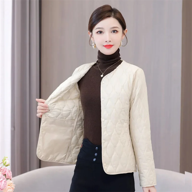 2025 Giacca primavera autunno Cappotto leggero in cotone da donna Nuovo piumino interno in cotone Cappotto in cotone sottile di fascia alta femminile