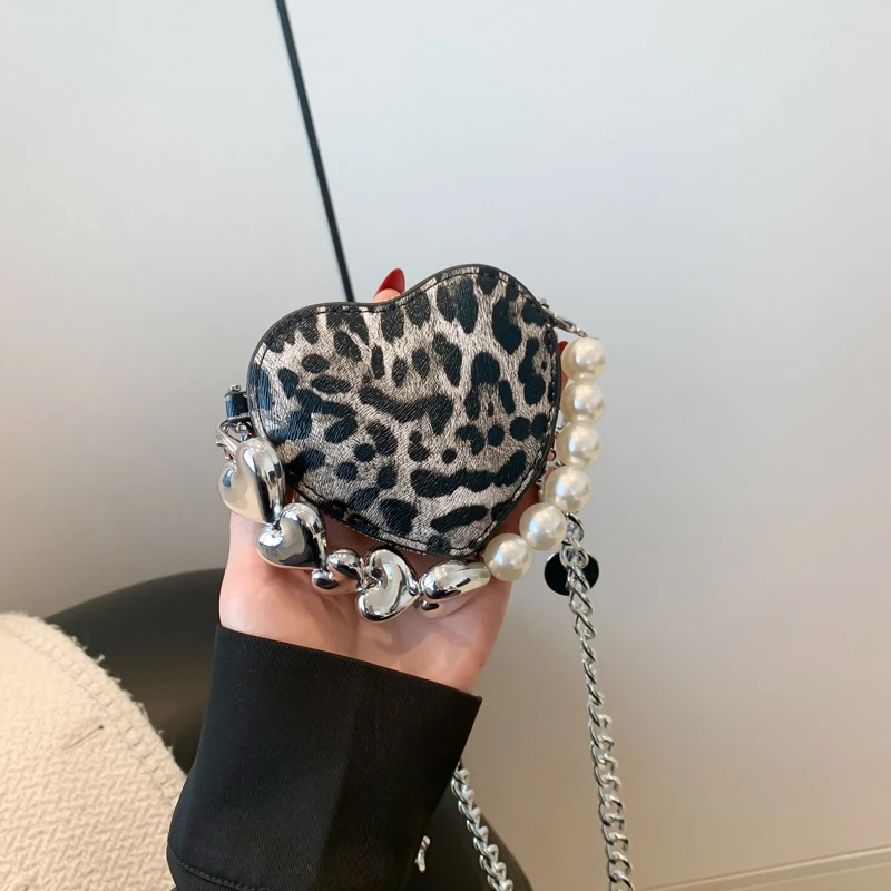 Heart Shaped Leopard PU Shoulder Bags Chains Beading Hot Girl Style Super Cool Crossbody Bags for Women 2024 Fashion New Style