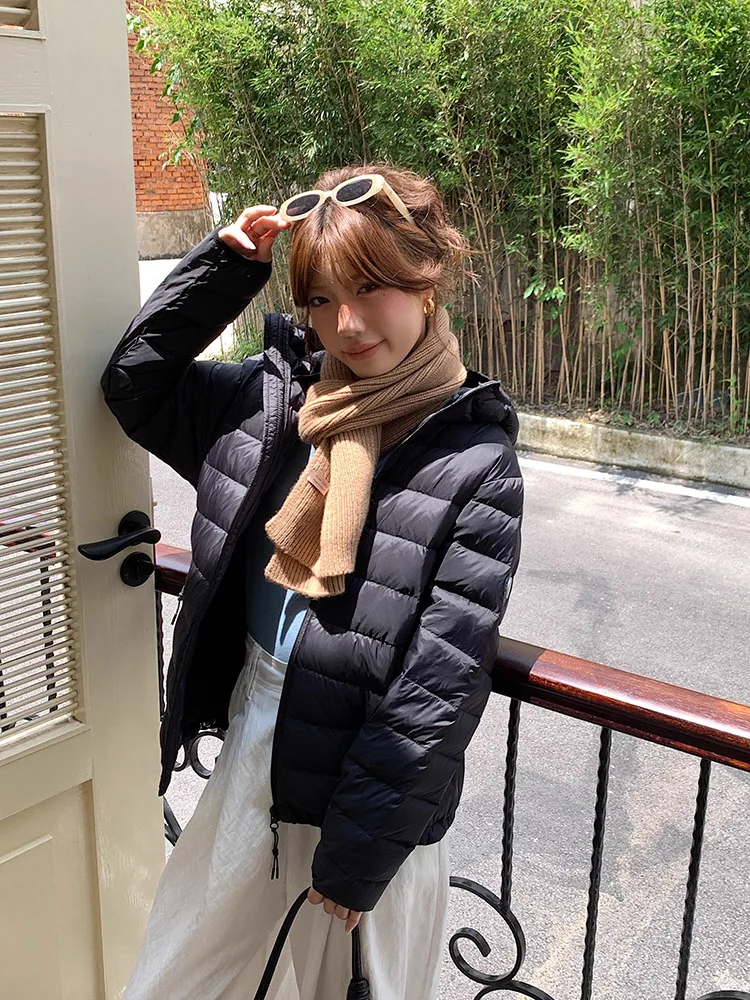 Daunenjacke für Damen, kurz und leicht, 2025, neue koreanische Version, weiße Entendaunen, lässige Herbst- und Winter-Kapuzenjacke