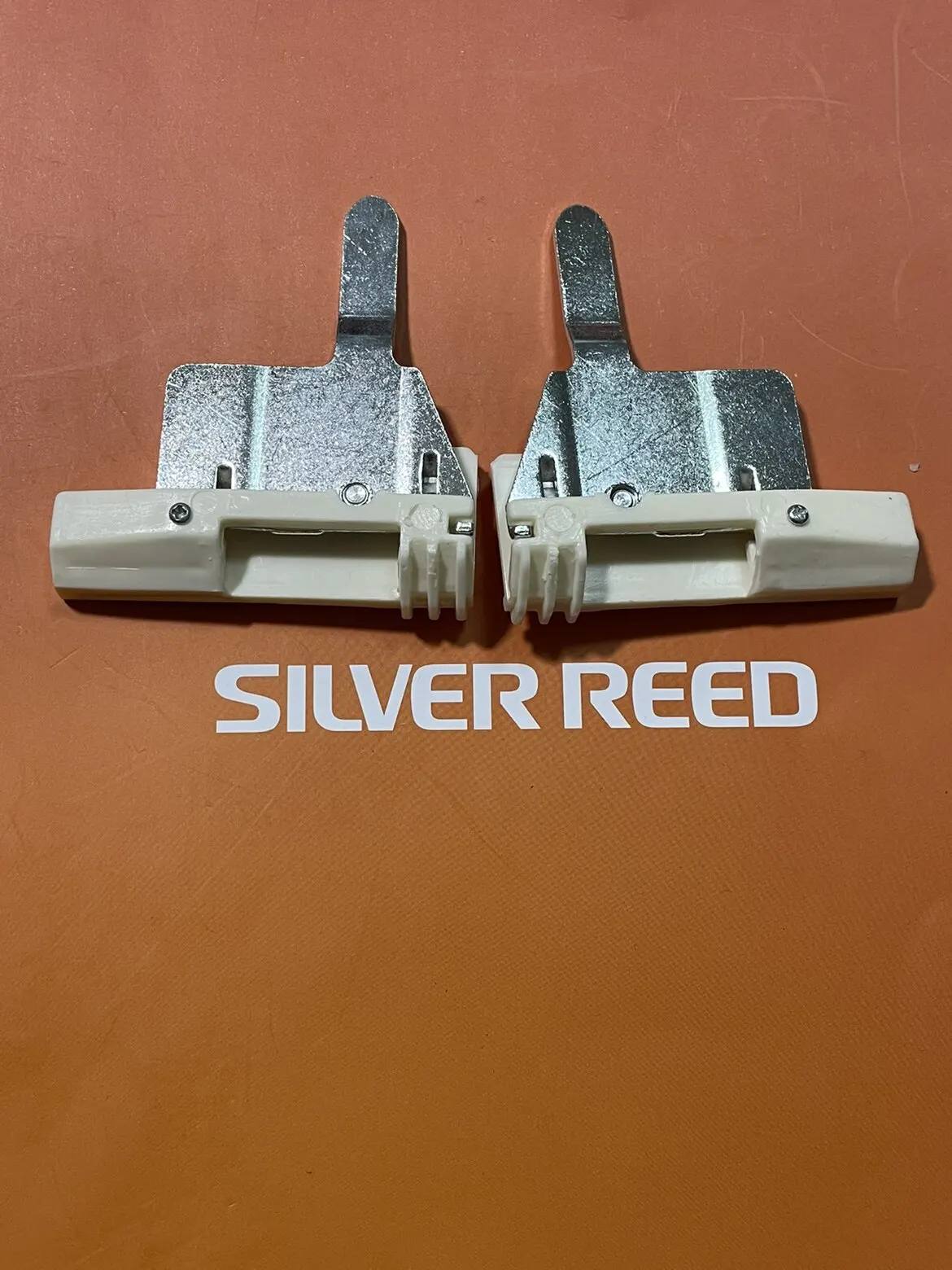 

2pcs Sliver Reed Weaving Machine SRP60N Auxiliary Sheet Components Left and Right