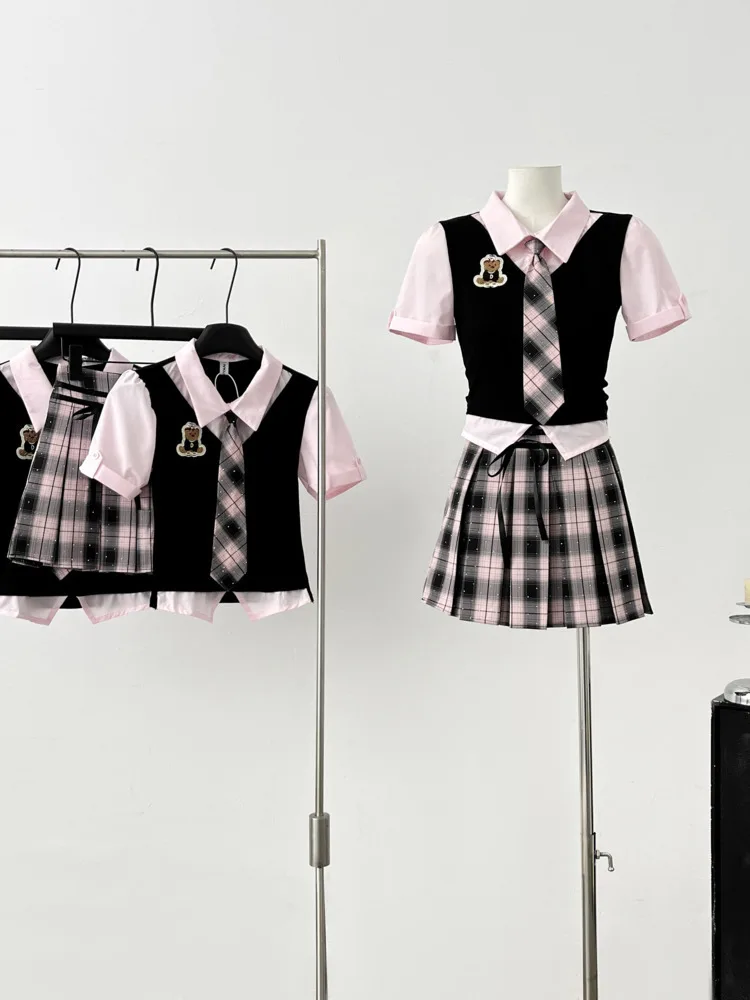 

Розовые костюмы в консервативном стиле, женские летние лоскутные рубашки с короткими рукавами, клетчатая плиссированная юбка, комплекты из двух предметов, модная женская одежда