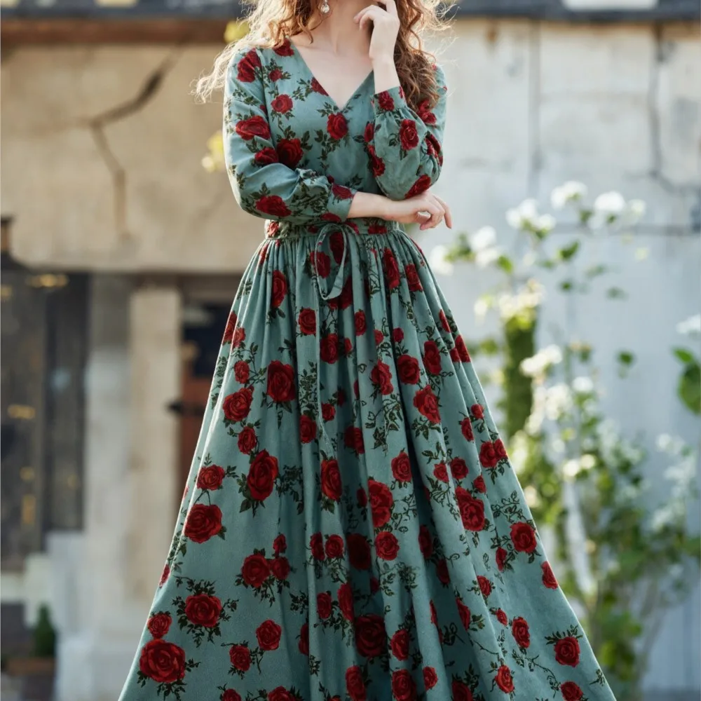 

Elegant Retro Long Dress Fashionable Slim Fit V-neck Rose Print Party Dress Long Sleeves Large Hem Pleated High Waist Maxi Dress
