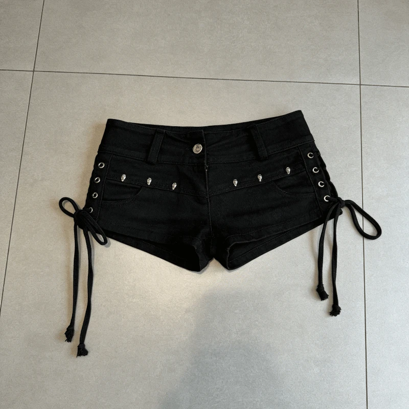 

Y2K Black Denim Shorts Women High Waist Skull Rivet Lace Up Hot Pants Harajuku Streetwear Gothic Punk Slim Fit Summer Jeans Chic