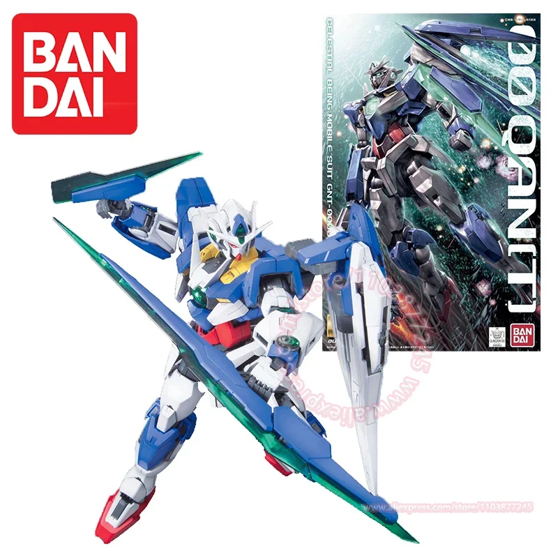 BANDAI Gundam MG 1/100 OO QAN[T] Action Figure Modello periferico Ornamenti per il desktop Giunti decorativi Regalo di compleanno mobile