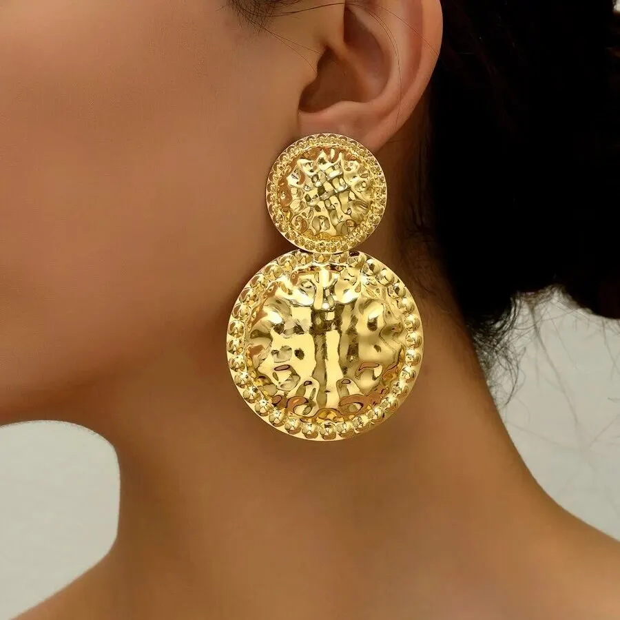 Obega Forever Love Heart Round Charm Earrings Shiny Gold Color Post Earrings For Woman Fashion Party Jewely Minsit Style Gift