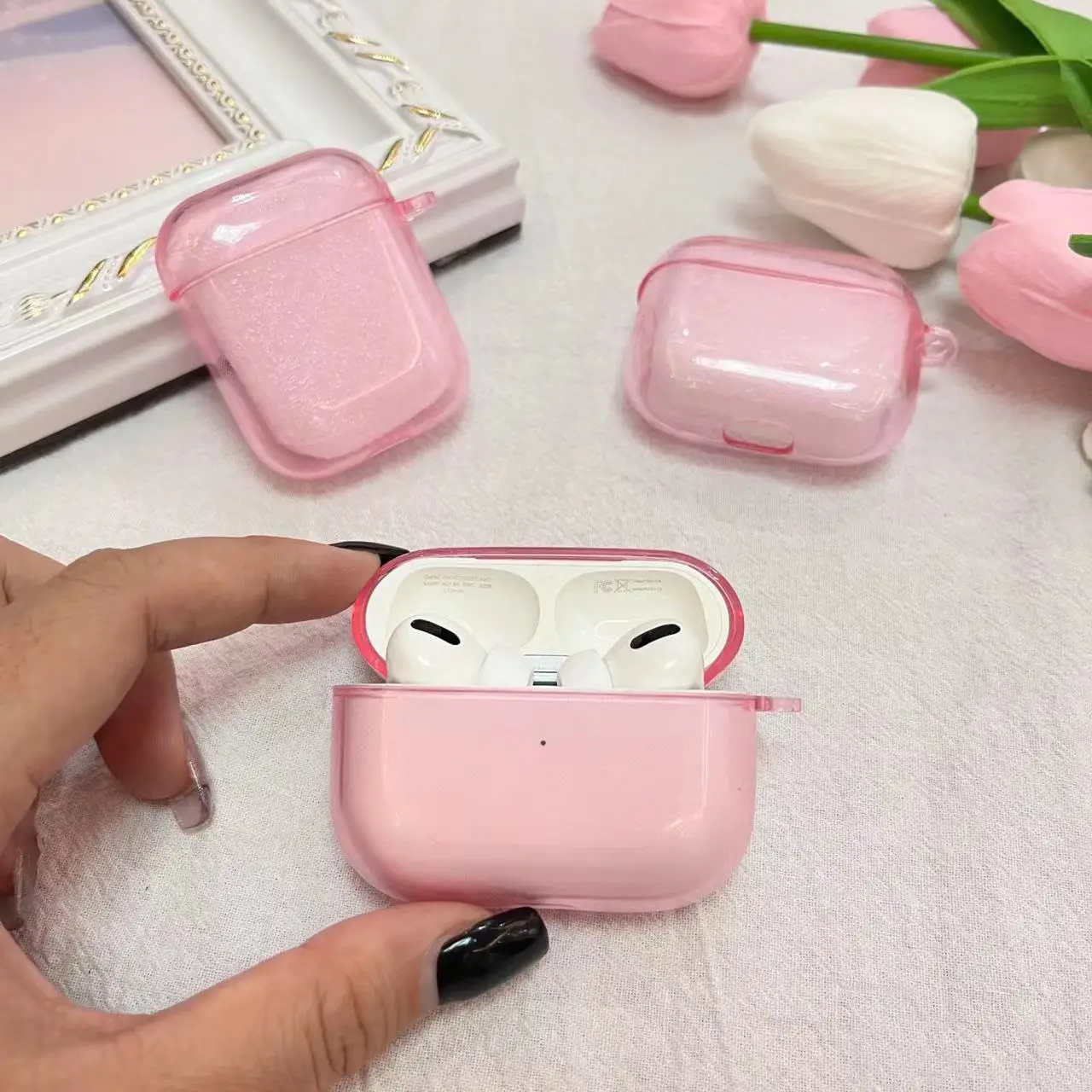 حافظة سماعة أذن لاسلكية لأجهزة Airpods Pro 2nd 3 2 1 غطاء حماية مقاوم للصدمات مع سلسلة مفاتيح حافظة كاندي لأجهزة Apple Airpods 4 2024