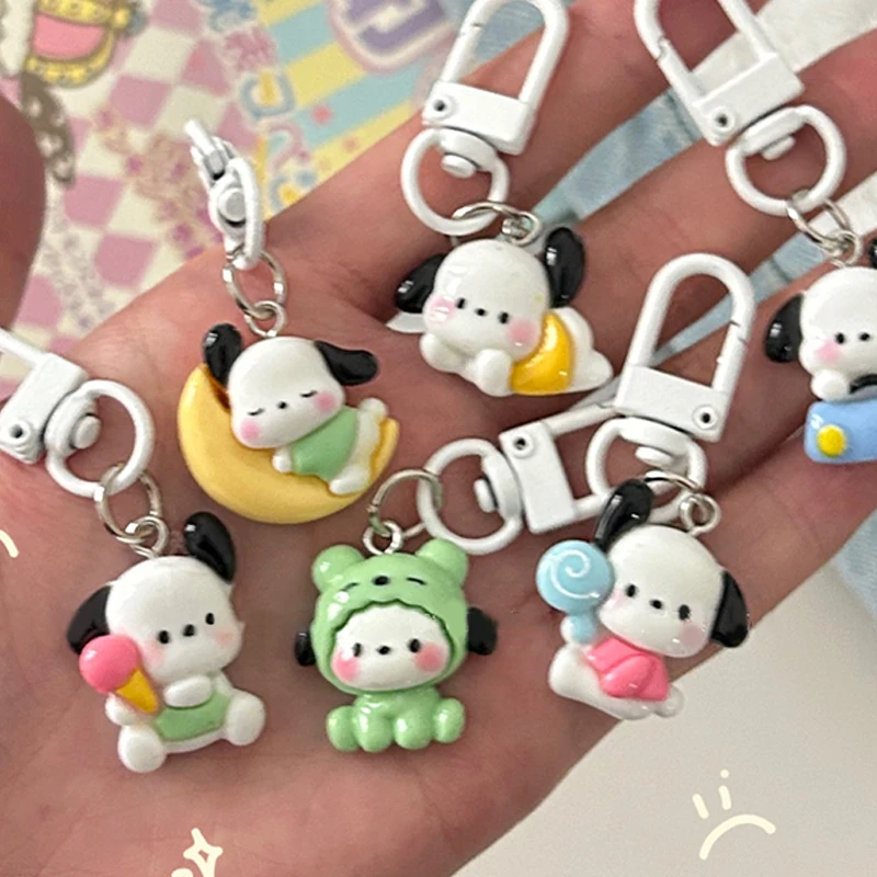 LLavero de Sanrio para chica, minillavero de variedad Pochacco, corazón divertido, accesorios de llave de coche, regalo para amigo, colgante de mochila escolar