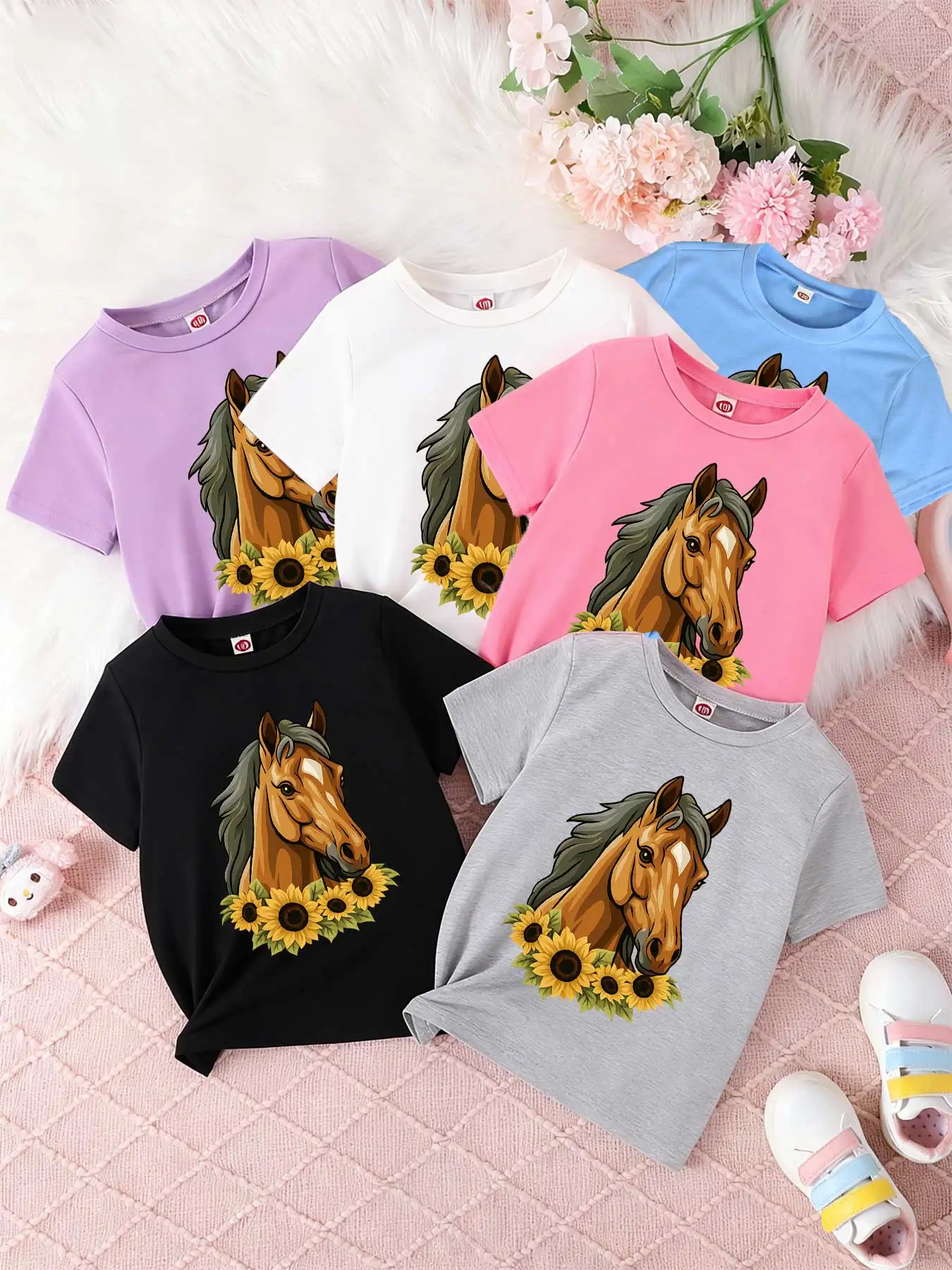 

Children's short-sleeved T-shirts for boys and girls, loose and breathable,horse illustration, sunflower horse, cute horse