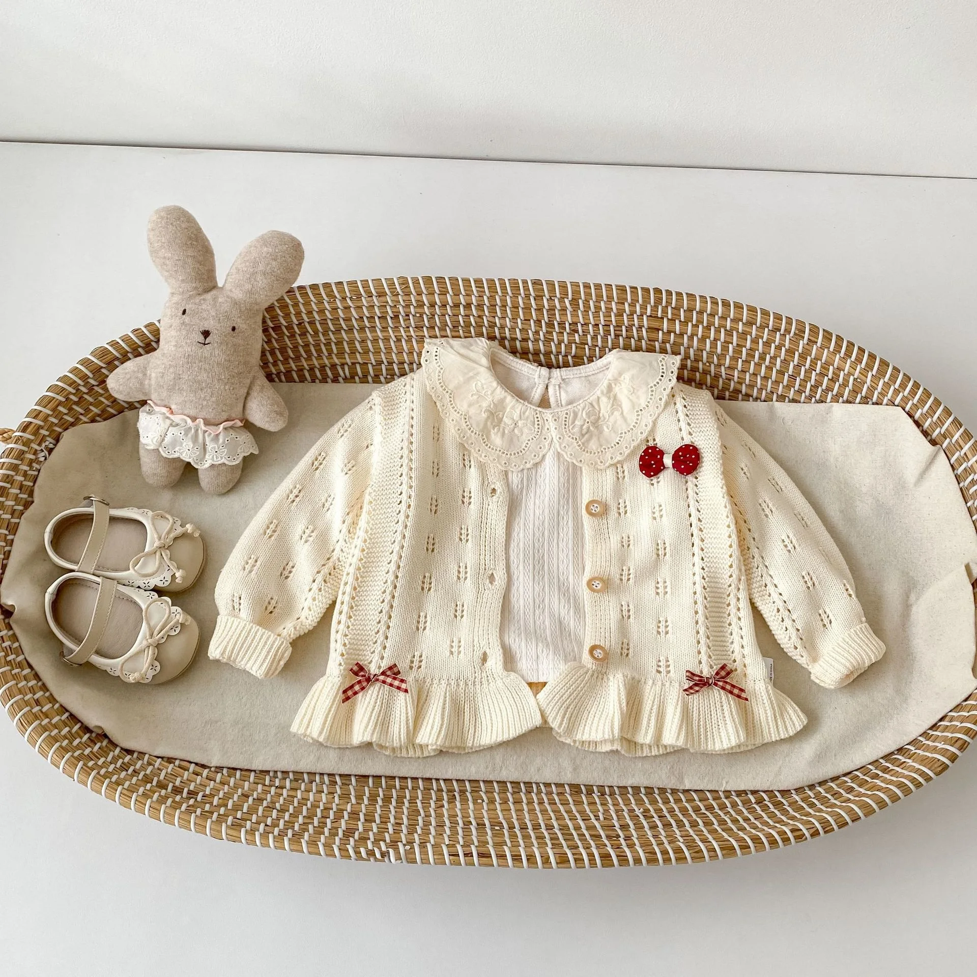 2026 Autumn New Girls Cute Bow Knitted Cardigan Solid Infant Sweater Coat Sweet Baby Girl Knitwear Comfortable Toddler Clothes