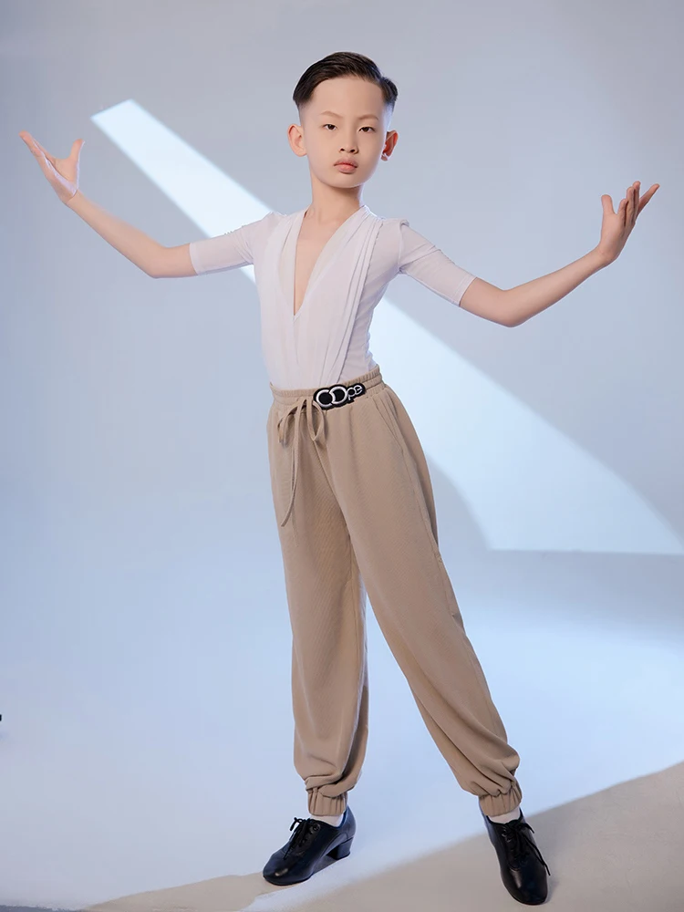 Costume de danse latine pour garçon, Costume d'entraînement de danse Tango pour enfants, hauts blancs, pantalons kaki, ensemble de spectacle, robes de danse de salle de bal XH407