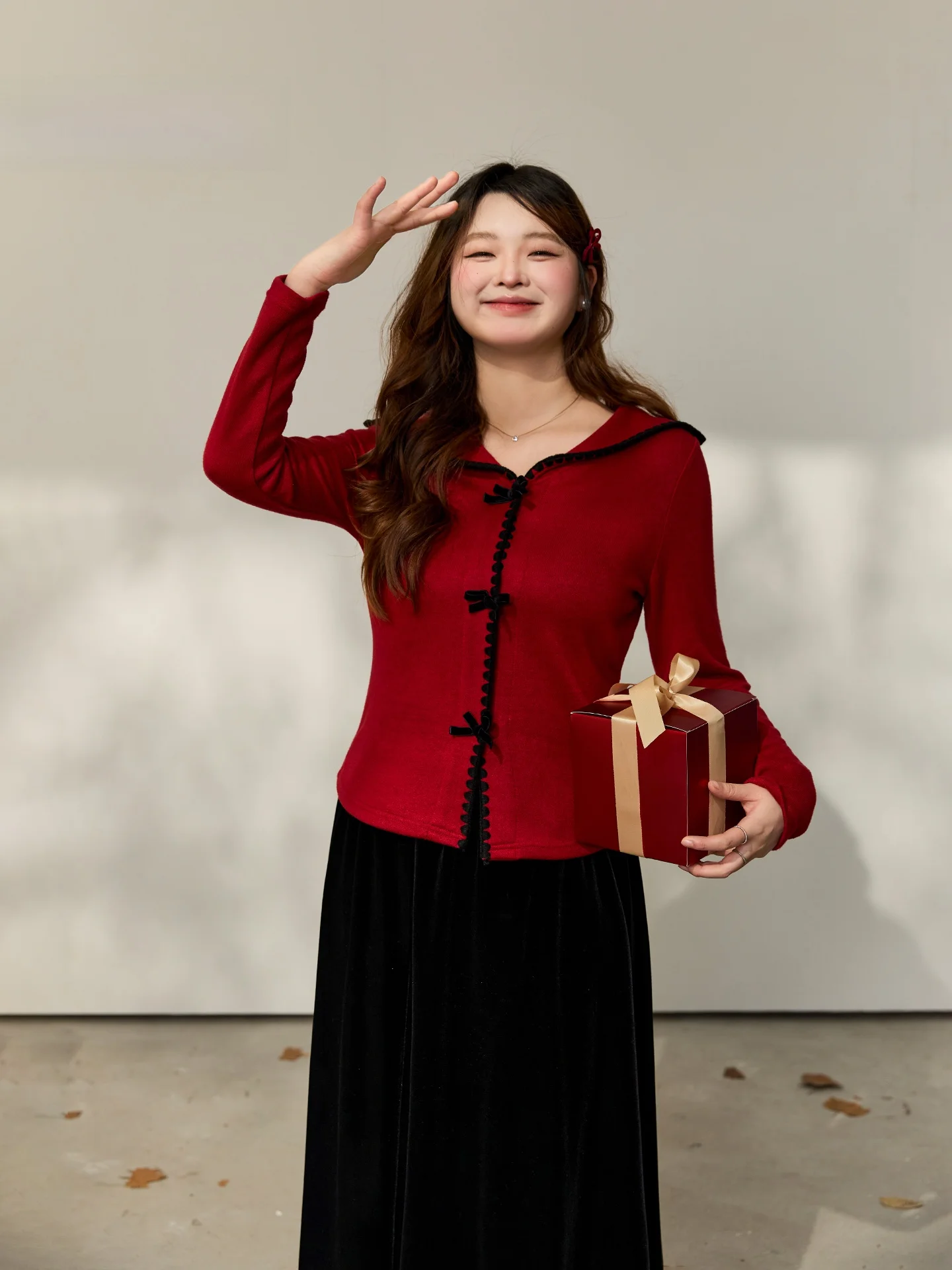 

Модный трикотажный топ больших размеров с воротником-стойкой, цветным блочным дизайном и эффектом похудения, элегантный стиль для весеннего сезона