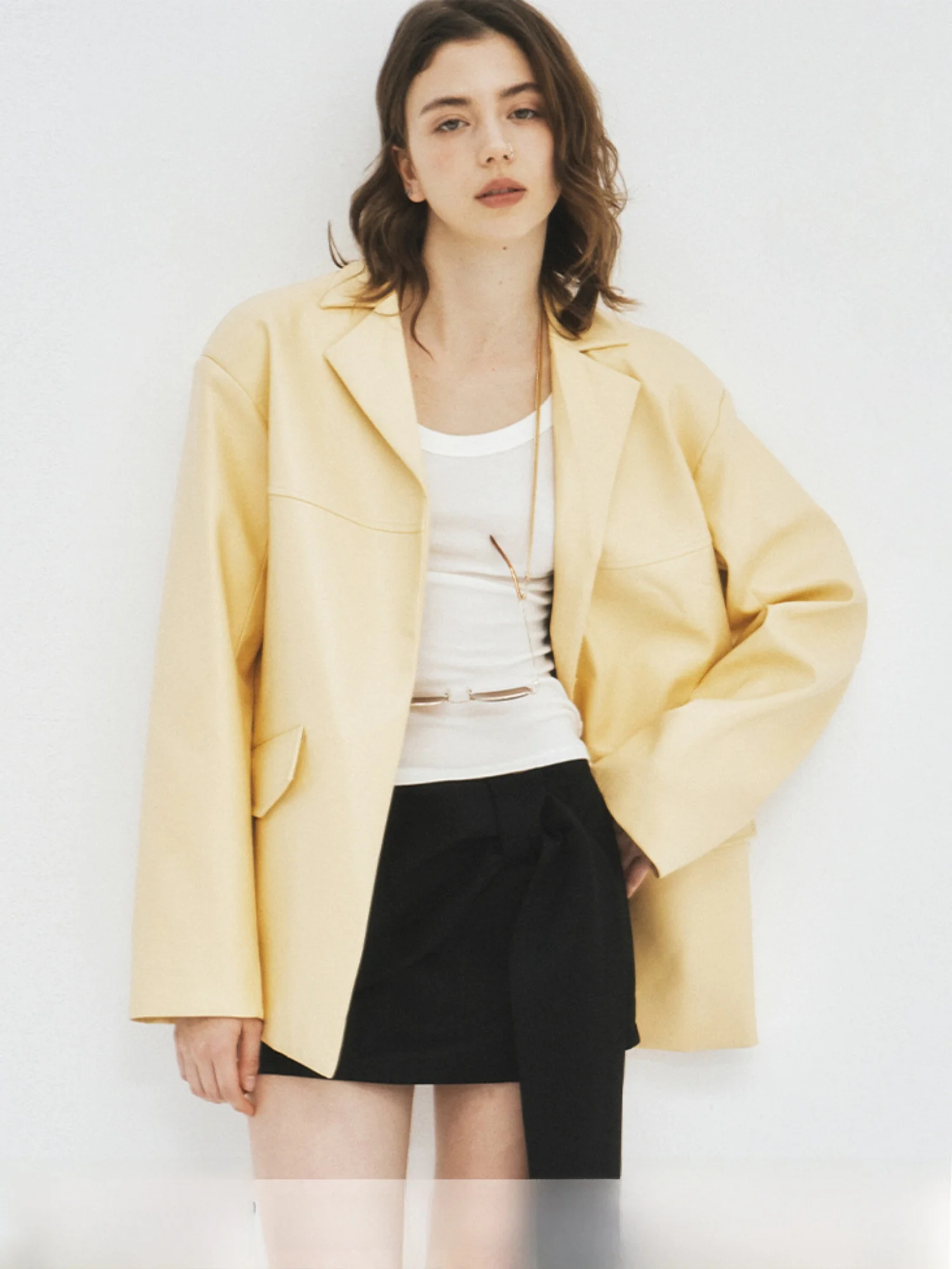 

Elegant Vintage Style Yellow Leather Jacket Suit Outerwear Eco-friendly Fashionable Spring Collection Women's Clothing