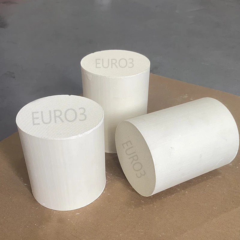 

High effiency ceramic substrate catalystic converter for exhaust engine sysytem EURO3 Emisson remove car exhaust