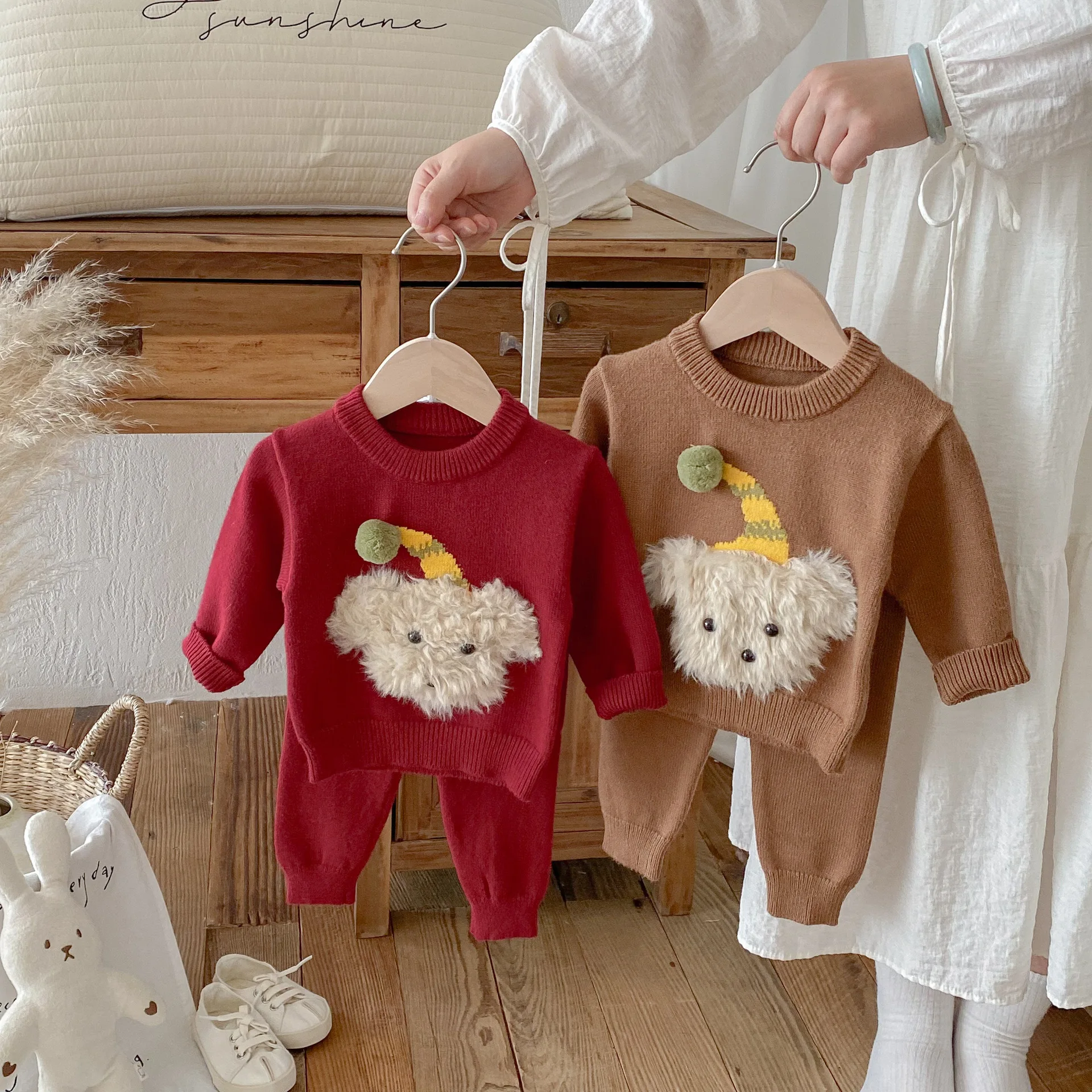 

Детский вязаный свитер, комплект 2024, осенне-зимний свитер с героями мультфильмов + брюки, повседневный костюм из двух предметов для маленьких девочек