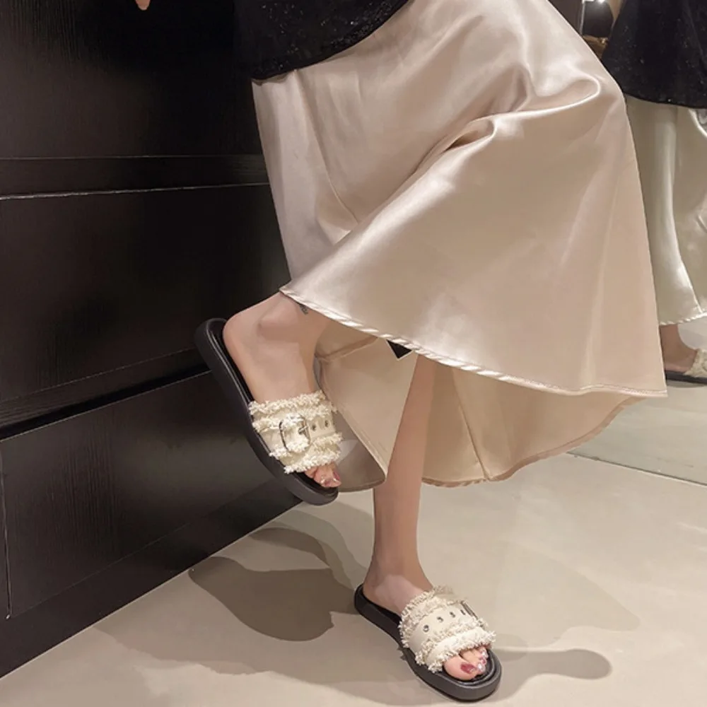 

Повседневные праздничные тапочки с плюшевыми краями, модные нескользящие сандалии на плоской подошве, мягкая удобная обувь для отдыха для девочек