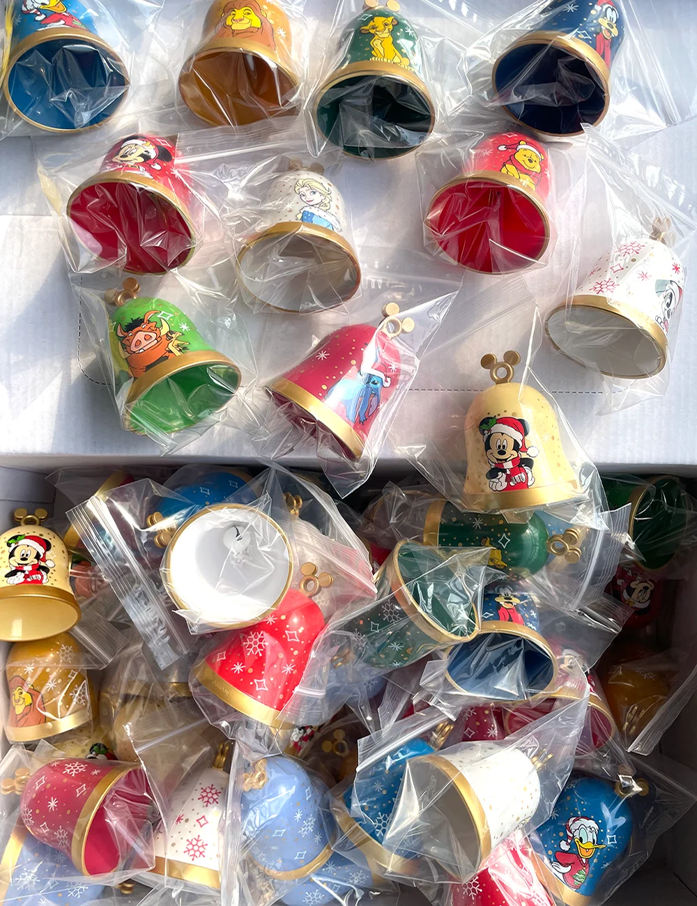 

Disney Christmas Series Bell Ornament Donald Duck Mickey Mouse Elsa Winnie The Pooh Action Figure Doll Toys Collectible Gift