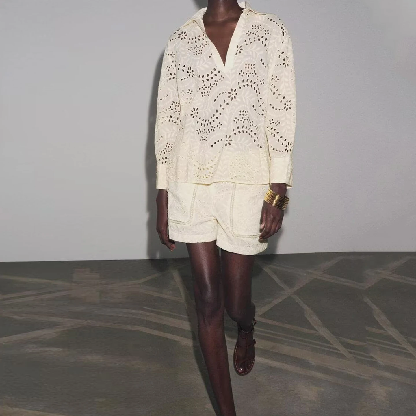 

Z 2025 Summer New Women's Sle Embroidered irt Straight Leg Pants V-Ne Long Sve Polyester Fiber Two-Piece Set