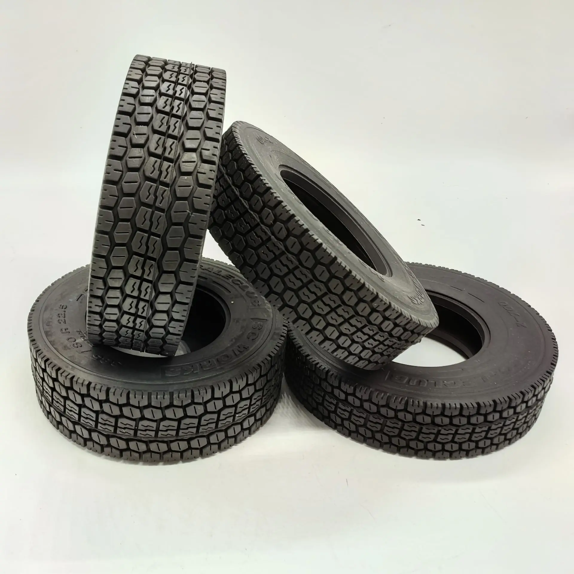 

Scaleclub 1/14 truck simulation road tires For Tamiya Car Parts Rc Truck Trailer Tipper Road tire, tire, tread