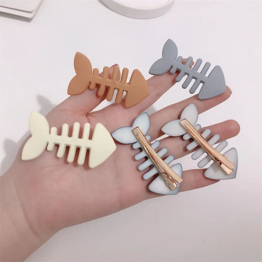 

Simple Animal Fish Bone Hair Clip Plastic Y2k Geometry Hair Accessories Headwear Barrettes Party