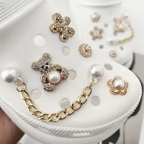 10pcs Luxury Bear Pearl Chain Detachable Shoes Decoration Charms Pins Suitable For Sandals Clogs Bogg Bag Gift Idea For Girls