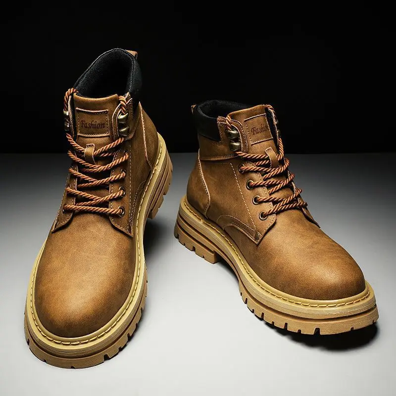 Botas de moda para hombre, zapatos de cuero con plataforma cómodos de primavera, botas de trabajo antideslizantes marrones de tendencia para hombre, zapatos informales, botas de vaquero