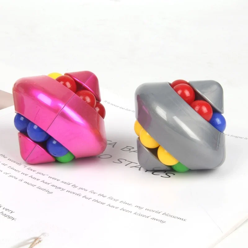 Rotante Magic Bean Fingertip Cube Gyro adulti antistress Spin Bead Puzzle gioco educativo per bambini Marble Track Cube Top