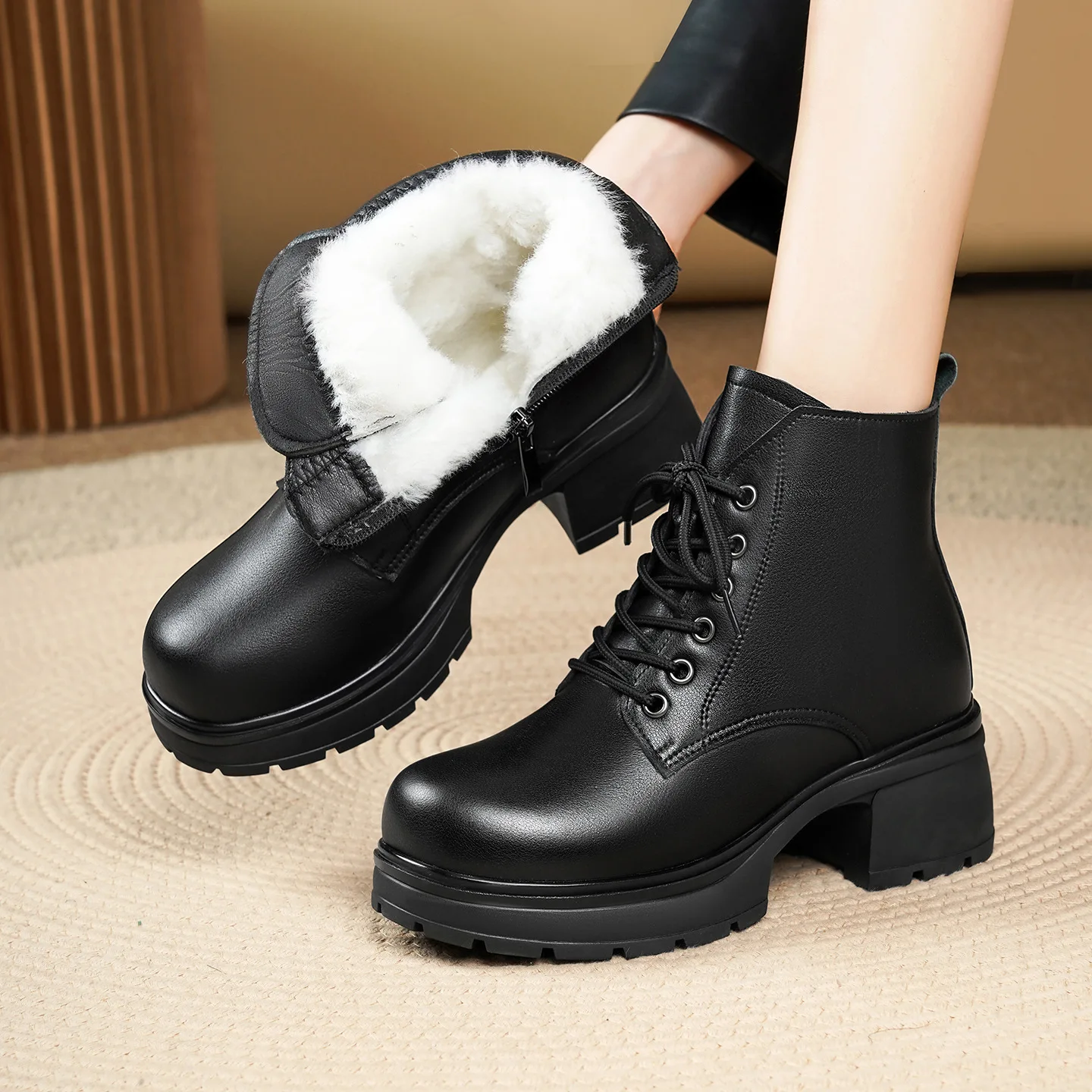 

Элегантные качественные ботинки из натуральной кожи 5,5 см, зимняя обувь на платформе, 2025 г., теплые шерстяные ботильоны на среднем каблуке с мехом для офисной мамы